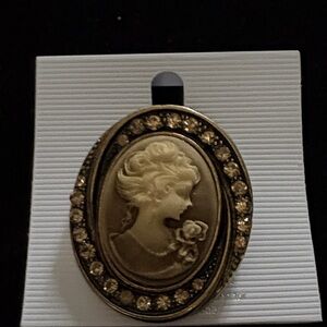 Elegant Gold Cameo Brooch